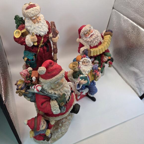 Lot of 4 Santa Claus Figurines – Resin Christmas Holiday Décor - Picture 2 of 16
